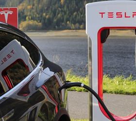 Tesla'dan Kanada'da rekor zam: Trump'ın yüzde 25 vergi kararı başrol oynadı