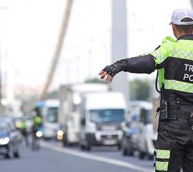 Trafikte yeni dönem: Cezalar katlandı, kurallar sertleşti