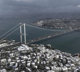 İstanbul'da kar tipiye döndü, vapur seferleri iptal edildi