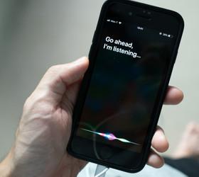 Apple'da yapay zeka krizi: Sözlerini tutamadılar, Siri süresiz olarak ertelendi