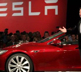 Elon Musk’ın siyasi parti açıklaması sonrası Tesla hisselerinde sert düşüş