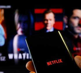 Netflix 12 yıl sonra ana sayfayı yeniliyor: TikTok benzeri dikey video ve yapay zeka aramayı test ediyor
