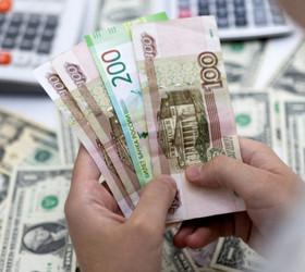 İstanbul’daki barış müzakerelerine piyasa tepkisi: Dolar karşısında ruble düşüşte