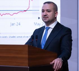 Merkez Bankası enflasyon tahminini değiştirmedi, "Ne gerekiyorsa yapmaya devam edeceğiz" mesajı verdi