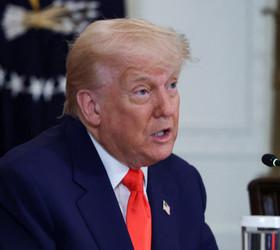 Trump, Avrupa Birliği'ne 1 Haziran'dan itibaren yüzde 50 gümrük vergisi önerdi