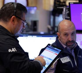 UBS, S&P 500 için yıl sonu hedefini yükseltti