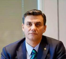 Manisa Büyükşehir Belediye Başkanı Ferdi Zeyrek hayatını kaybetti