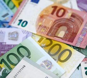 Euro/TL yükselmeye devam ediyor: Tarihi zirve yenilendi