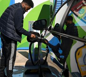 Avrupa elektrikli otomobilden vazgeçiyor: Maliyeti, menzil kaygısı ve dahası...
