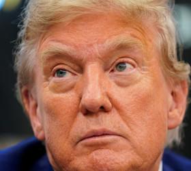 Trump, Powell'ı hedef almaya devam ediyor: "Tarihin en kötüsü"