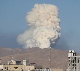 İran, ABD'nin Katar'daki ve Irak'daki üslerin hava saldırısı düzenledi