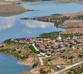 "Maden 20 aydır kapalı, bölge ekonomisi zorlanıyor: 1,5 milyar dolar kayıp"