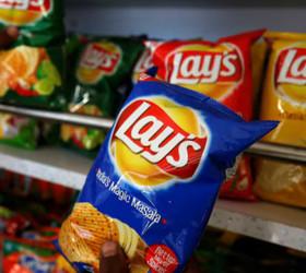 Koladan sonra sıra cipste: PepsiCo, Lay’s’in tarifini değiştiriyor