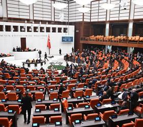 Döviz ve altın işlemlerine izin şartı, ÖTV ve KDV’ye yeni düzenleme: Yeni yasa TBMM'den geçti