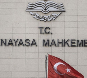 Anayasa Mahkemesi'nden dikkat çeken işe iade kararı: İstinaf'tan çıkan farklı kararlara itirazı reddetti