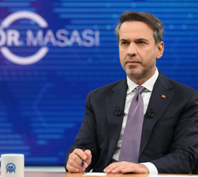 Bakan Bayraktar, ABD'li iş insanlarına yatırım çağrısında bulundu