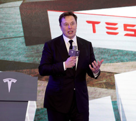 Elon Musk CEO olarak kalsın diye..: Tesla’dan 29 milyar dolarlık hisse paketi
