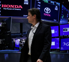 Japon otomotiv devleri eriyor: Toyota, son 2 senenin en düşüğünde