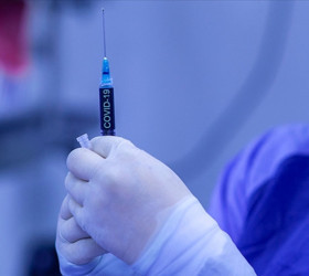 ABD Sağlık Bakanlığı mRNA aşı projelerinde kesinti kararı aldı