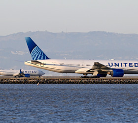 United Airlines, teknik sorun nedeniyle ABD'deki uçuşları bir süre durdurdu