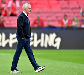 Fenerbahçe, Mourinho ile yolları ayırdı