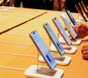 Apple Yönetim Kurulu Başkanı Levinson’dan 20 milyon dolarlık hisse satışı