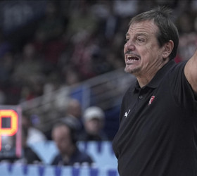 Ergin Ataman'dan Yunanistan maçı için hava yolu şirketlerine çağrı