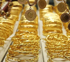 Rekorlar sonrası merak edilen soru: Türkiye'de yastık altında ne kadar altın var?