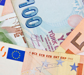 Euro/TL'de yeni zirve