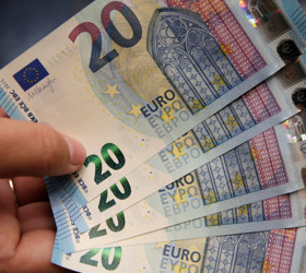 Euro Bölgesi'nde enflasyon beklentinin altında arttı