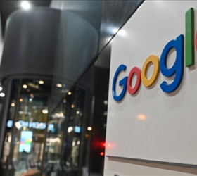 Google yayın devleriyle masaya oturuyor: Yapay zeka için telif ödeyecek
