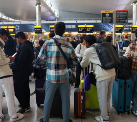 Avrupa’da havalimanlarında siber kaos: Heathrow, Brüksel ve Berlin’de sistemler çöktü
