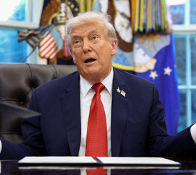 Trump’tan yeni tarife hamlesi: İlaç firmalarına yüzde 100 vergi geliyor