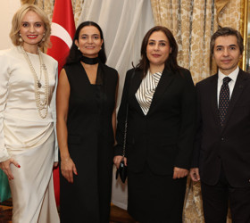 Türk ve İngiliz kadın liderlerden Londra’da küresel dayanışma mesajı