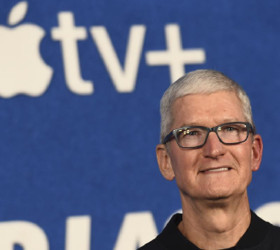 Apple’da Tim Cook’un yerine gelecek isim şimdiden belli