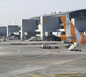 Artan vergiler ve yüksel havaalanı vergileri... Lufthansa 100 iç hat uçuşunu iptal ediyor