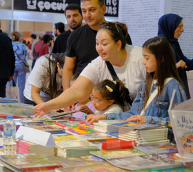 Diyarbakır’da Kitap Şöleni Başladı: Diyarbakır Kitap Fuarı Kapılarını Ziyaretçilere Açtı