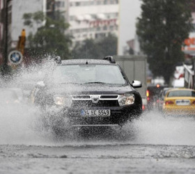 Meteoroloji duyurdu: İstanbul'da sağanak yağış uyarısı