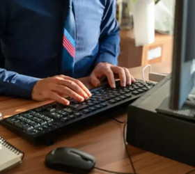 ABD'de özel istihdam beklentilerin üzerinde arttı