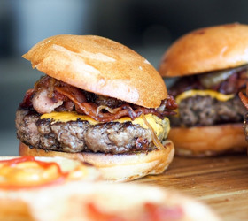 Dev fast food zinciri küçülmeye gidiyor: Yüzlerce şubesi kapanacak