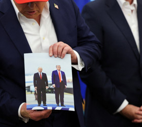 Trump: “Rusya ile iş yapan her ülkeye çok ağır yaptırımlar geliyor”