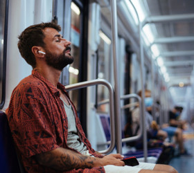 Üç dev müzik şirketinden yapay zeka devrimine onay: Yapay zekayla 'yeniden yaratma' dönemi