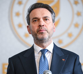 Bakan Bayraktar 3 kat artışa dikkat çekti: "Yatırım yapmak isteyenlere duyurulur"