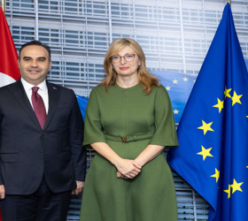 Bakan Kacır'dan AB'ye AR-GE ve savunmada işbirliği çağrısı