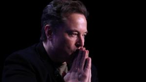Tesla CEO'su Elon Musk'tan ilginç bir anket daha