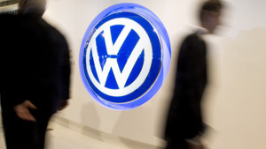 Volkswagen’in karı 2025’te sert geriledi: 2026 için toparlanma hedefi