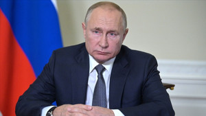 Putin'den Rus donanmasına talimat: "Gemilere el koyma girişimlerine karşılık verin"