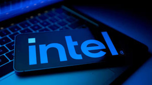 Intel'in geliri geçen yılın dördüncü çeyreğinde azaldı