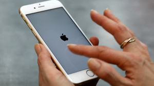 Yılbaşında hediye yerine hisse alsaydık... 2015’te alınan iPhone bugün ne kadar ederdi?