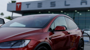 Tesla yeni Model Y'yi tanıttı: Fiyatı belli oldu